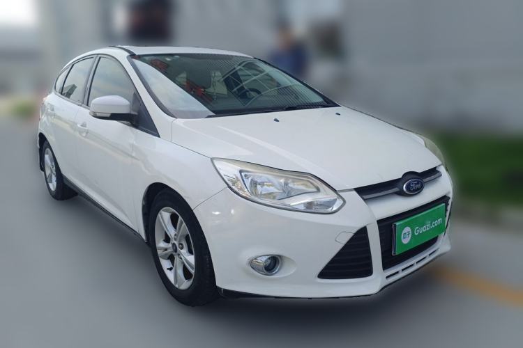 Used Ford Focus 2012 Hatchback 1.6L Automatic Fashion Edition Front Right 45 Deg