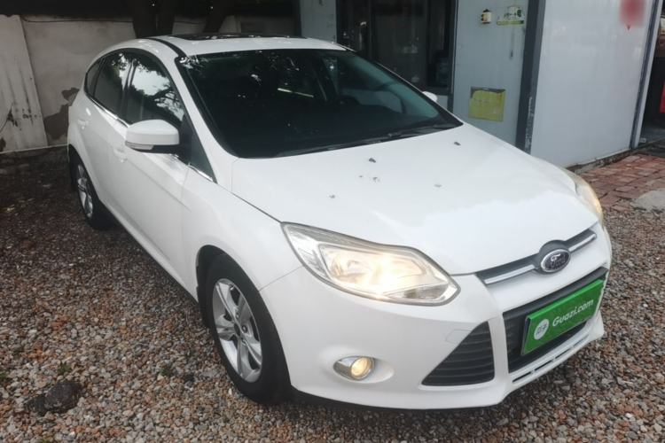 Used Ford Focus 2012 Hatchback 1.6L Manual Fashion Edition Front Right 45 Deg
