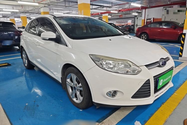 Used Ford Focus 2012 Hatchback 1.6L Automatic Fashion Edition Front Right 45 Deg