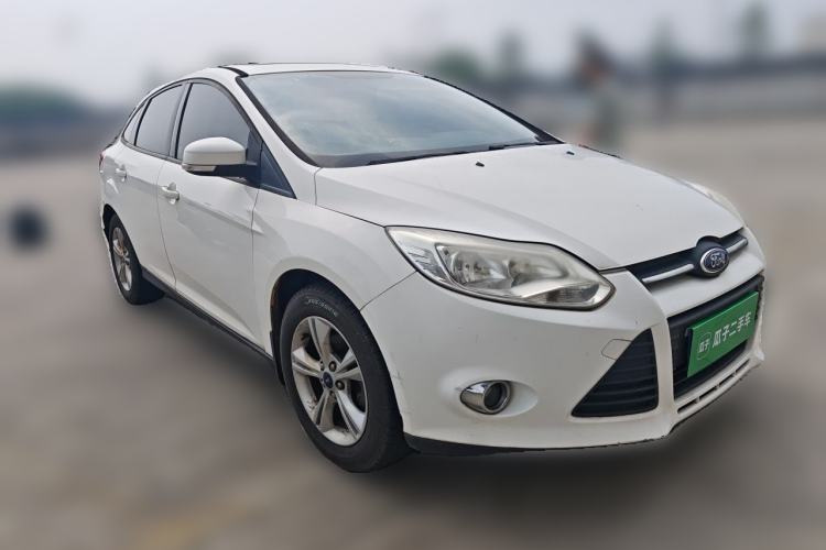 Used Ford Focus 2012 Sedan 1.6L Manual Fashion Edition Front Right 45 Deg