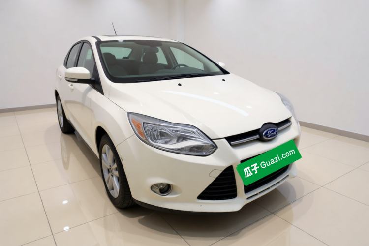 Used Ford Focus 2012 Sedan 1.6L Automatic Fashion Edition Front Right 45 Deg