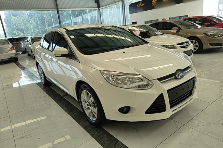 Used Ford Focus 2012 Sedan 1.6L Automatic Comfort Model Front Right 45 Deg