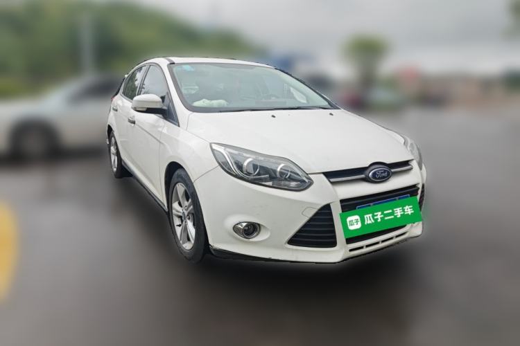 Used Ford Focus 2012 Hatchback 1.6L Automatic Fashion Edition Front Right 45 Deg