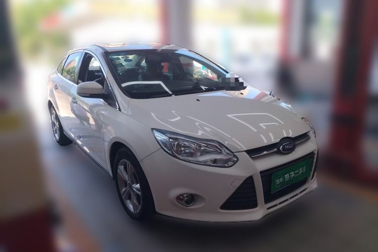 Used Ford Focus 2012 Sedan 1.6L Automatic Fashion Edition Front Right 45 Deg
