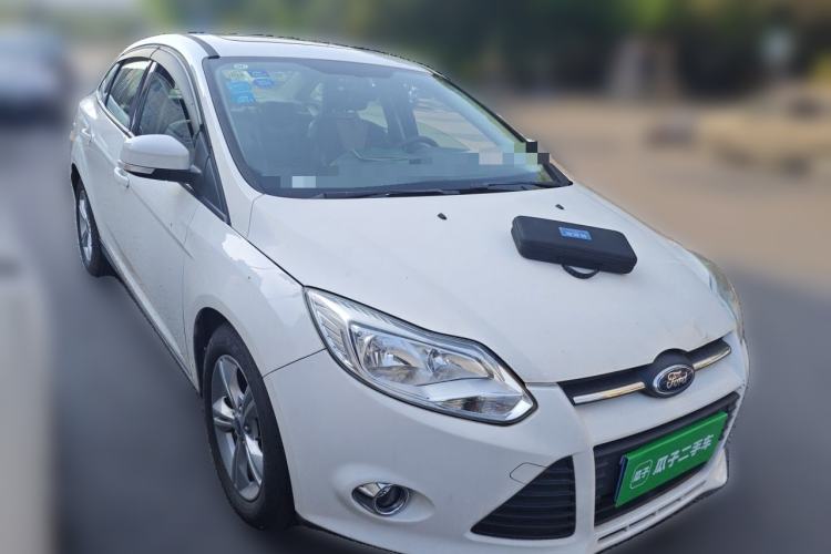 Used Ford Focus 2012 Sedan 1.6L Manual Fashion Edition Front Right 45 Deg
