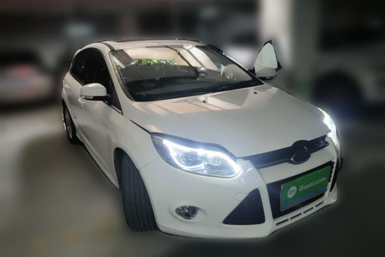 Used Ford Focus 2012 Hatchback 2.0L Automatic Luxury Sport Model Front Right 45 Deg