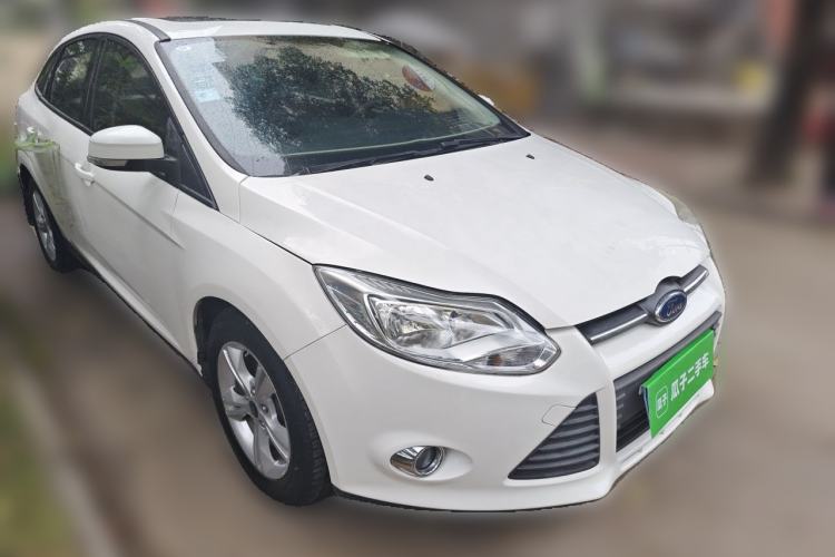 Used Ford Focus 2012 Sedan 1.6L Automatic Fashion Edition Front Right 45 Deg