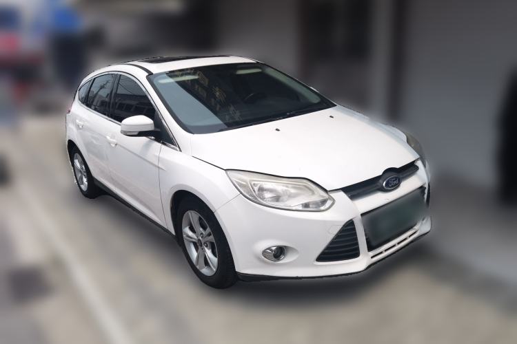 Used Ford Focus 2012 Hatchback 1.6L Automatic Fashion Edition Front Right 45 Deg