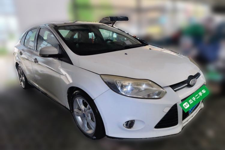 Used Ford Focus 2012 Sedan 1.6L Manual Fashion Edition Front Right 45 Deg