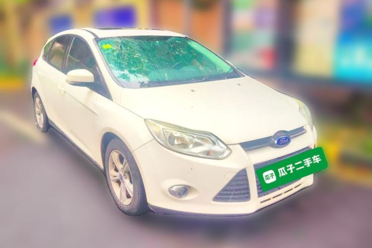 Used Ford Focus 2012 Hatchback 1.6L Automatic Fashion Edition Front Right 45 Deg