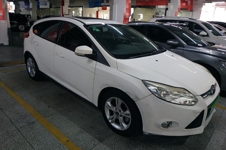 Used Ford Focus 2012 Hatchback 1.6L Automatic Fashion Edition Front Right 45 Deg