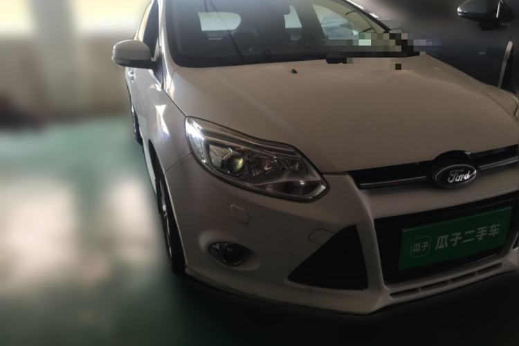 Used Ford Focus 2012 Hatchback 2.0L Automatic Luxury Sport Model Front Right 45 Deg