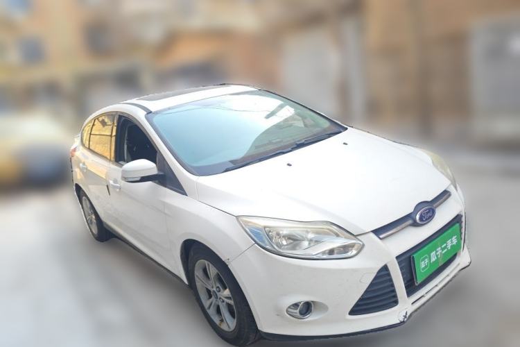 Used Ford Focus 2012 Hatchback 1.6L Automatic Fashion Edition Front Right 45 Deg