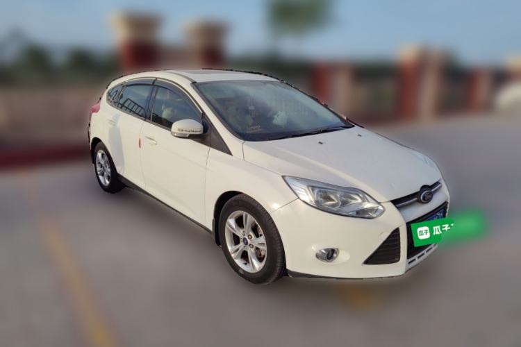 Used Ford Focus 2012 Hatchback 1.6L Automatic Fashion Edition Front Right 45 Deg