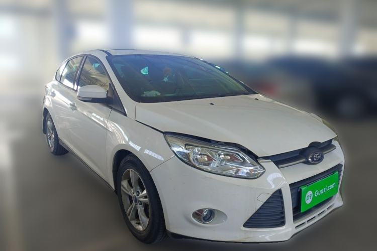 Used Ford Focus 2012 Hatchback 1.6L Automatic Fashion Edition Front Right 45 Deg