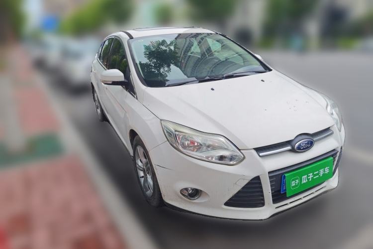 Used Ford Focus 2012 Hatchback 1.6L Manual Fashion Edition Front Right 45 Deg