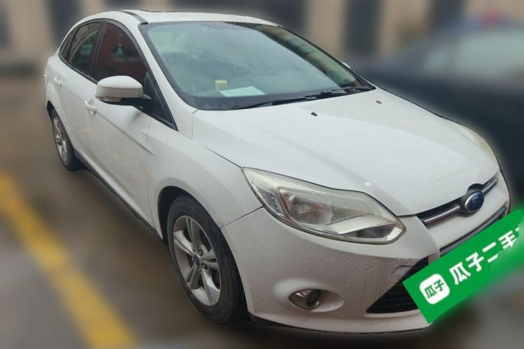 Used Ford Focus 2012 Hatchback 1.6L Manual Fashion Edition Front Right 45 Deg