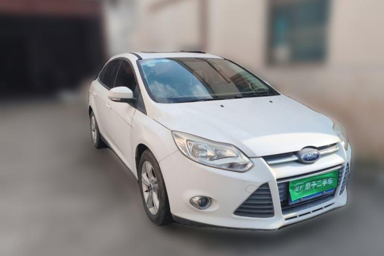 Used Ford Focus 2012 Sedan 1.6L Manual Fashion Edition Front Right 45 Deg