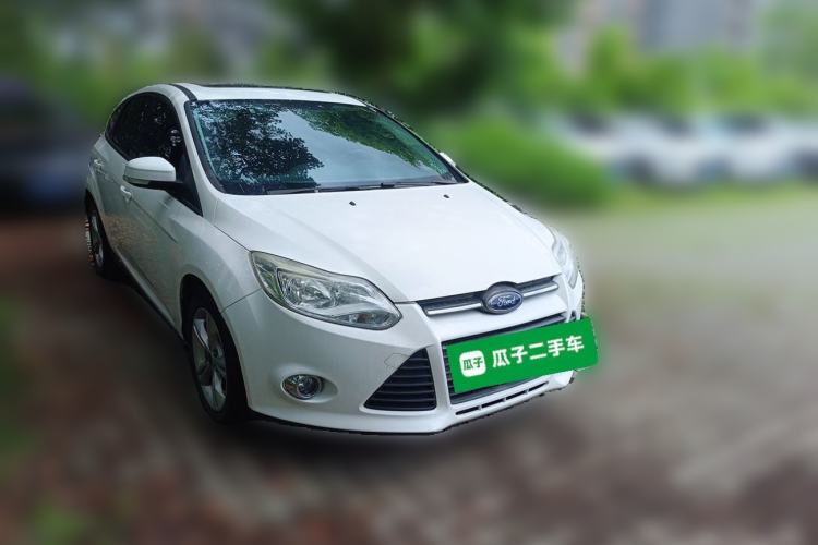 Used Ford Focus 2012 Hatchback 1.6L Automatic Fashion Edition Front Right 45 Deg
