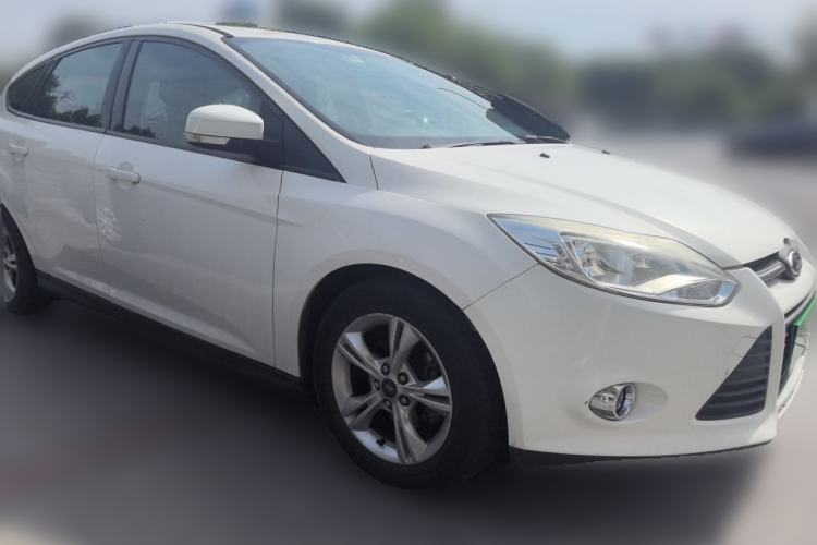 Used Ford Focus 2012 Hatchback 1.6L Automatic Fashion Edition Front Right 45 Deg