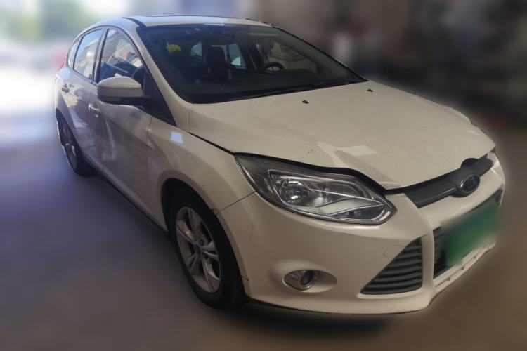 Used Ford Focus 2012 Hatchback 1.6L Automatic Fashion Edition Front Right 45 Deg