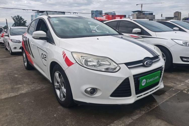 Used Ford Focus 2012 Hatchback 1.6L Automatic Fashion Edition Front Right 45 Deg