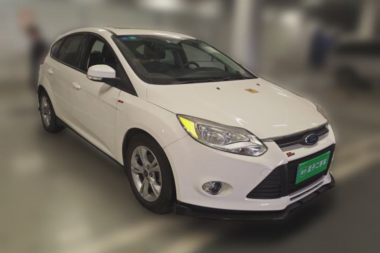 Used Ford Focus 2012 Hatchback 1.6L Automatic Fashion Edition Front Right 45 Deg