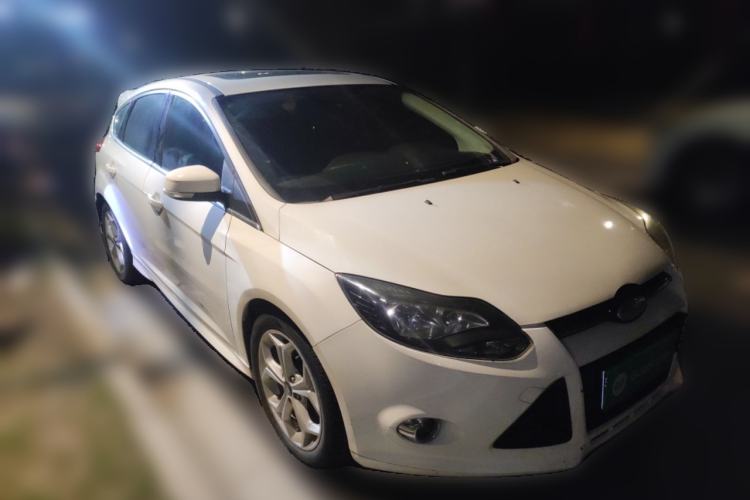 Used Ford Focus 2012 Hatchback 2.0L Manual Luxury Sport Model Front Right 45 Deg