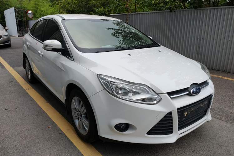 Used Ford Focus 2012 Sedan 1.6L Manual Comfort Model Front Right 45 Deg
