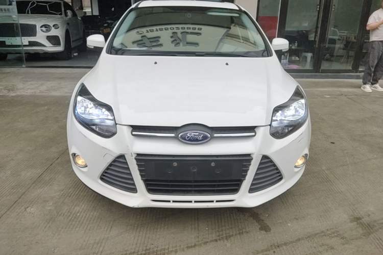 Used Ford Focus 2012 Hatchback 1.6L Automatic Fashion Edition Front