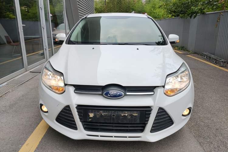 Used Ford Focus 2012 Sedan 1.6L Manual Comfort Model Front