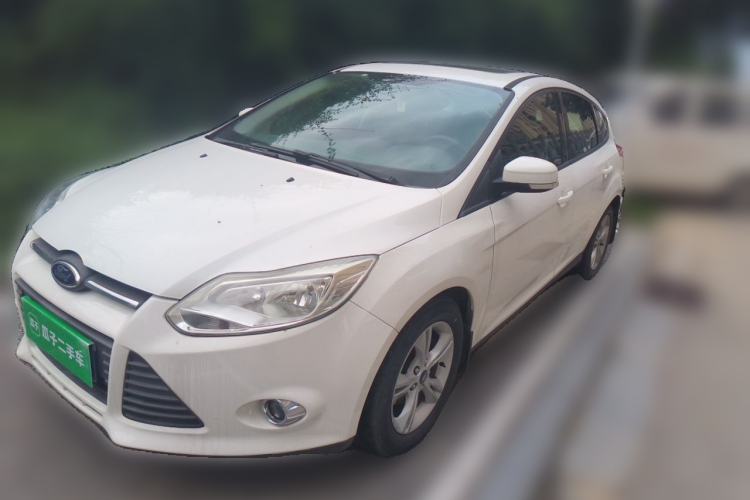 Used Ford Focus 2012 Sedan 1.6L Automatic Fashion Edition Guazi used car, China used car export, Used car for sale, Used cars, Cheapest cars for sale