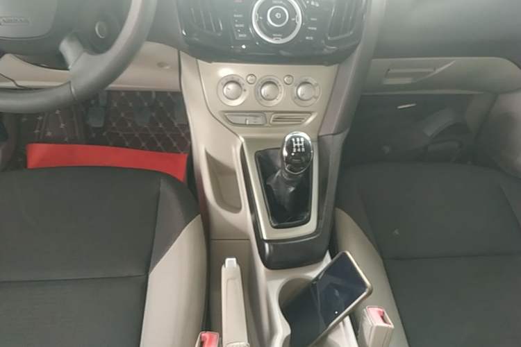 Used Ford Focus 2012 Sedan 1.6L Manual Comfort Model Gear Lever