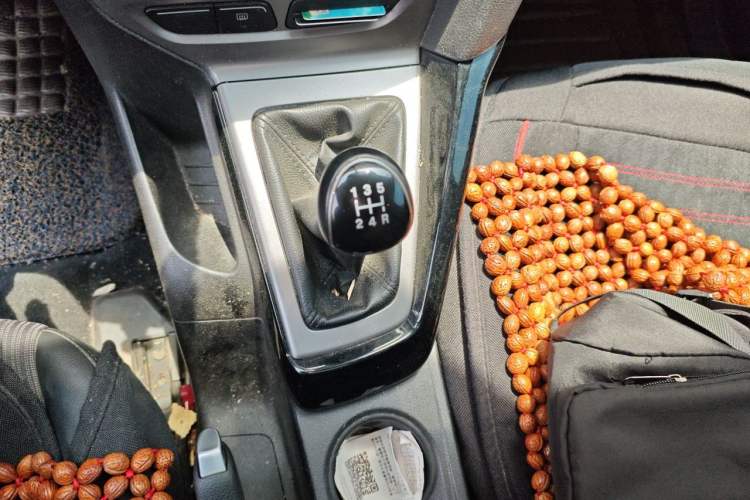 Used Ford Focus 2012 Hatchback 1.6L Manual Fashion Edition Gear Lever