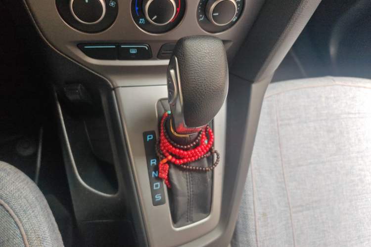 Used Ford Focus 2012 Hatchback 1.6L Automatic Comfort Model Gear Lever