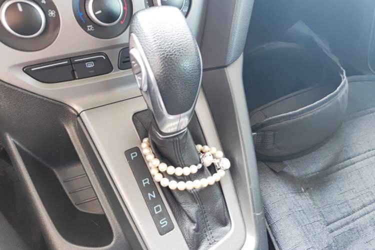 Used Ford Focus 2012 Hatchback 1.6L Automatic Comfort Model Gear Lever