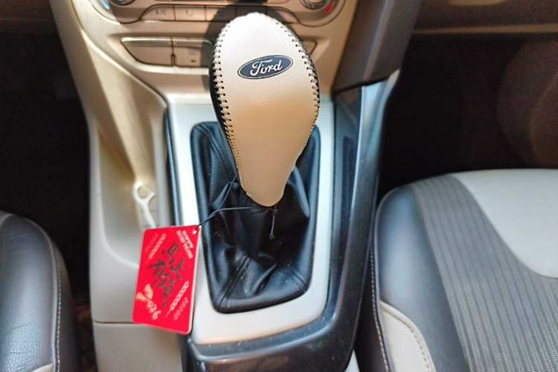 Used Ford Focus 2012 Sedan 1.6L Manual Fashion Edition Gear Lever