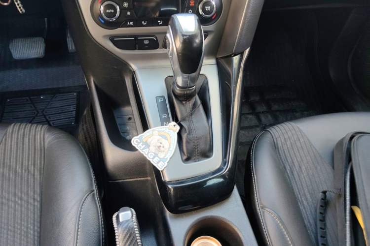 Used Ford Focus 2012 Hatchback 1.6L Automatic Fashion Edition Gear Lever
