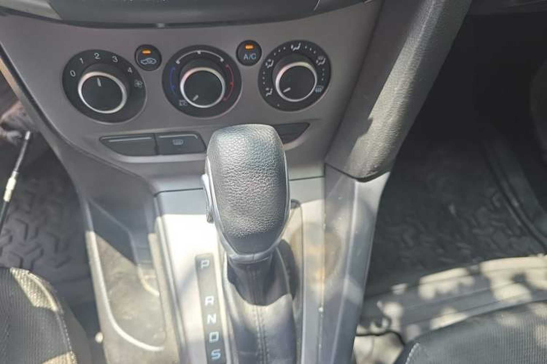 Used Ford Focus 2012 Hatchback 1.6L Automatic Comfort Model Gear Lever