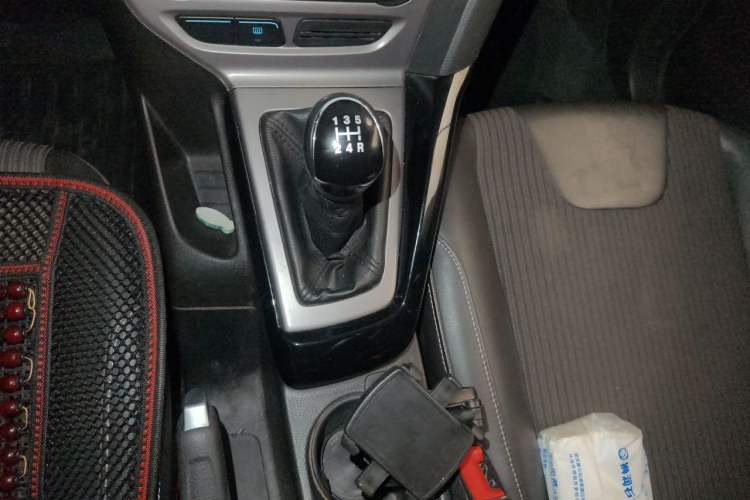 Used Ford Focus 2012 Hatchback 1.6L Manual Fashion Edition Gear Lever