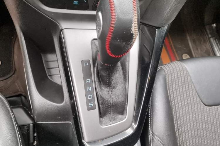 Used Ford Focus 2012 Hatchback 1.6L Automatic Fashion Edition Gear Lever