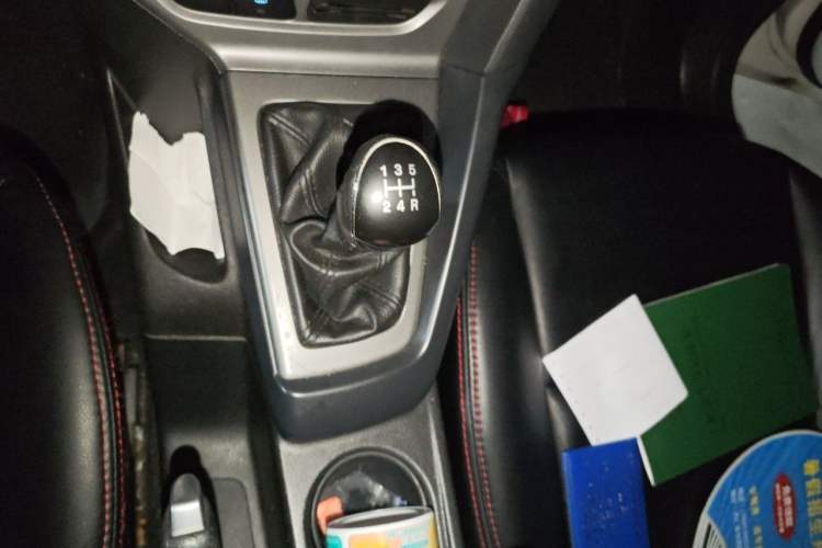Used Ford Focus 2012 Hatchback 1.6L Manual Comfort Model Gear Lever