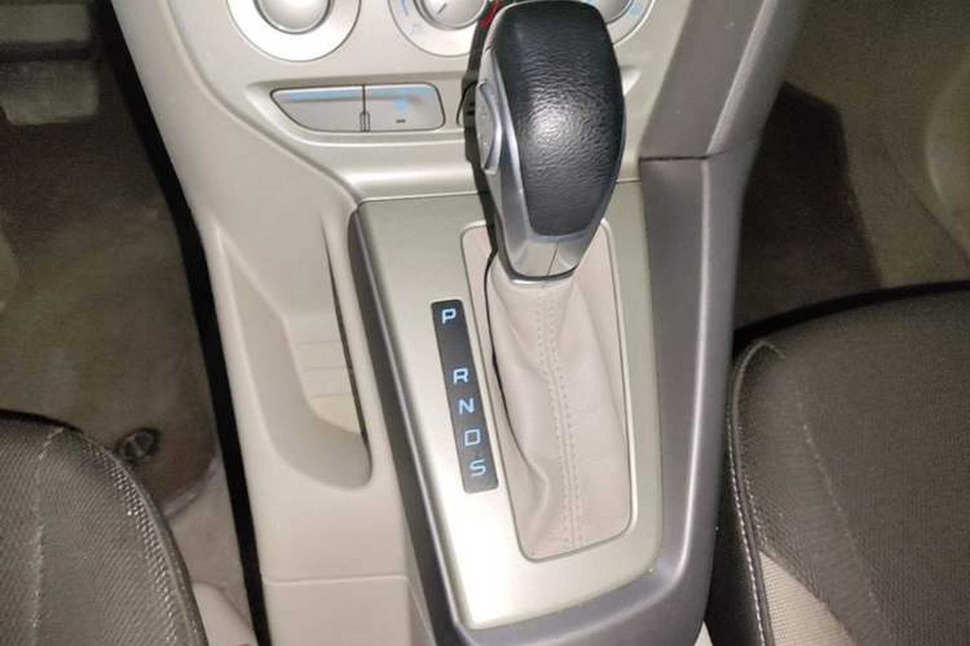 Used Ford Focus 2012 Sedan 1.6L Automatic Comfort Model Gear Lever