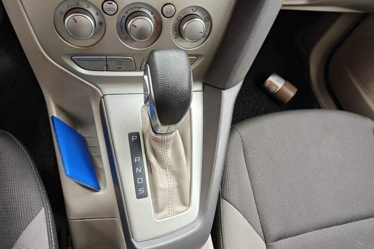 Used Ford Focus 2012 Sedan 1.6L Automatic Comfort Model Gear Lever