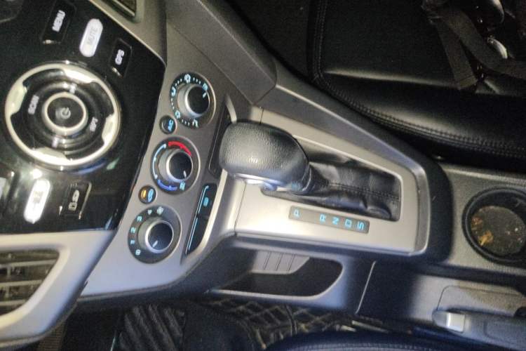 Used Ford Focus 2012 Hatchback 1.6L Automatic Comfort Model Gear Lever