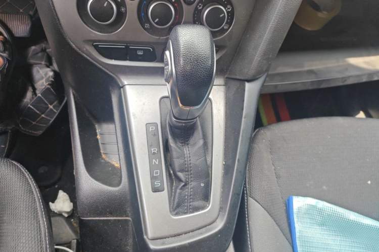Used Ford Focus 2012 Hatchback 1.6L Automatic Comfort Model Gear Lever