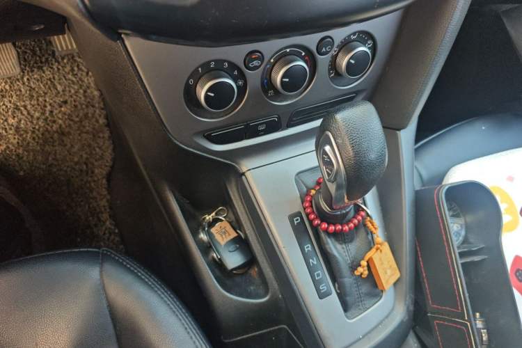 Used Ford Focus 2012 Hatchback 1.6L Automatic Comfort Model Gear Lever
