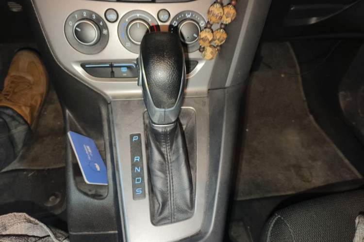 Used Ford Focus 2012 Hatchback 1.6L Automatic Comfort Model Gear Lever