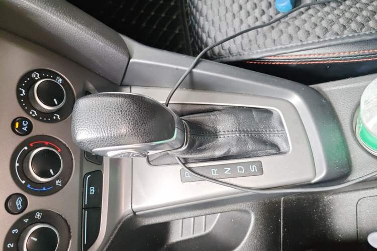 Used Ford Focus 2012 Hatchback 1.6L Automatic Comfort Model Gear Lever