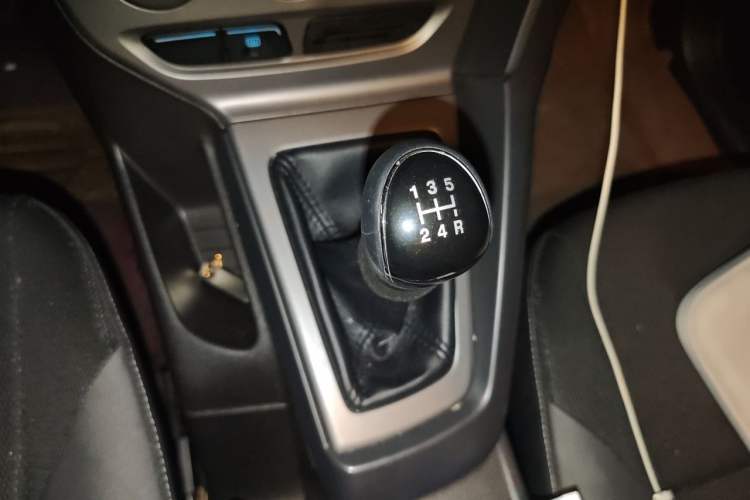 Used Ford Focus 2012 Hatchback 1.6L Manual Comfort Model Gear Lever